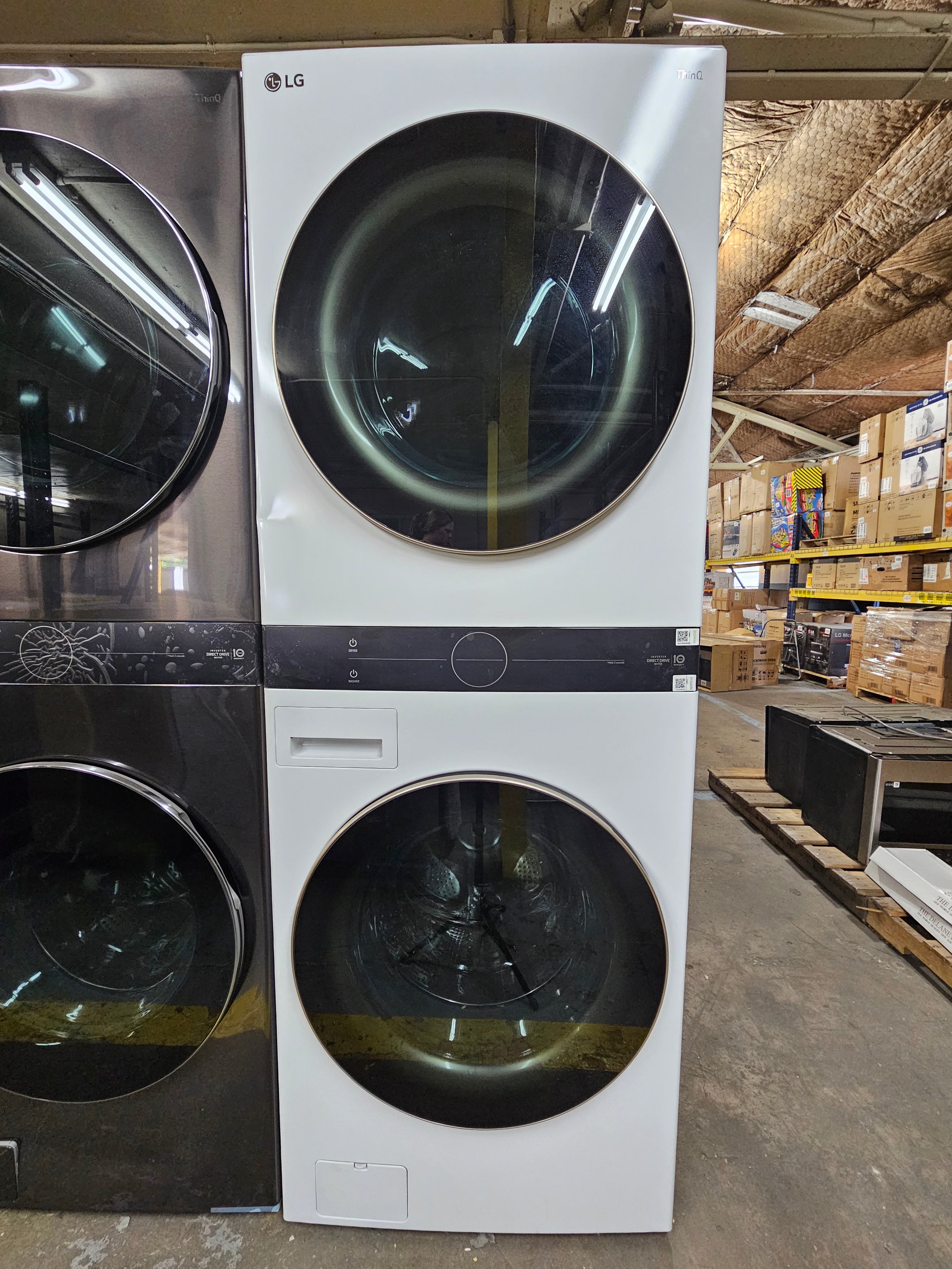LG Washtower Stacked SMART Laundry Center 4.5 Cu.Ft. Front Load Washer & 7.4 Cu.Ft. Electric Dryer in White w/ Steam
